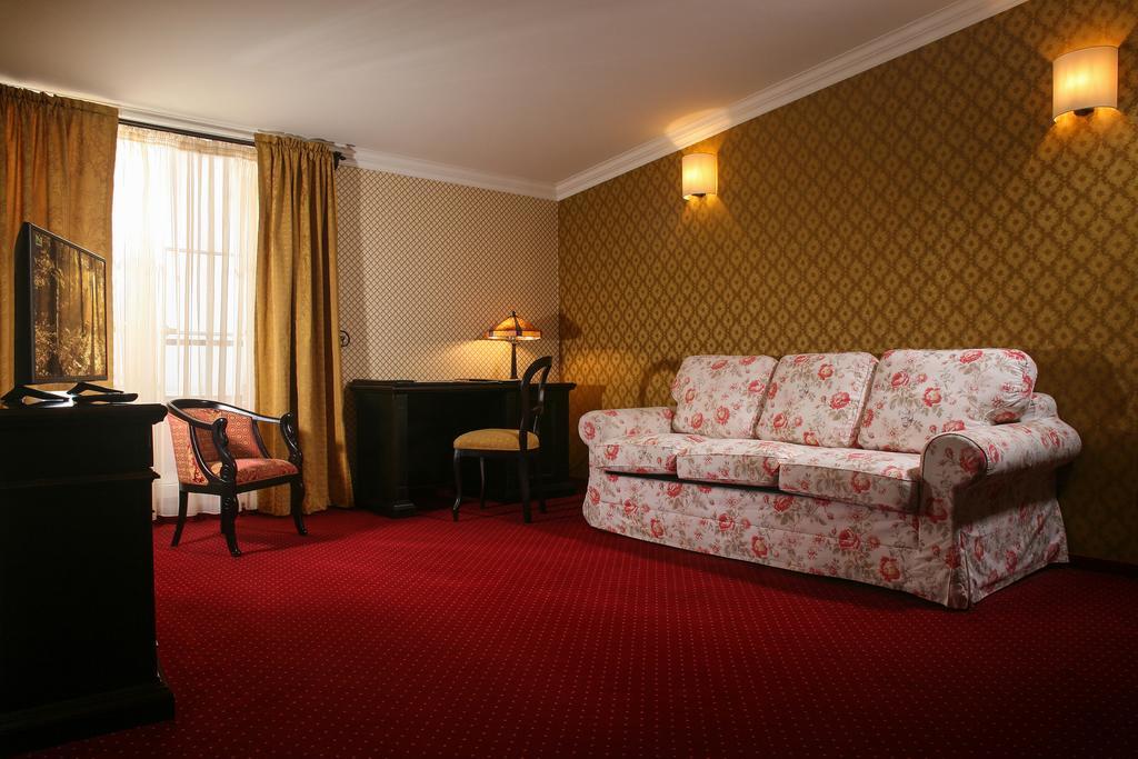 Hotel Novera Temešvár Exteriér fotografie