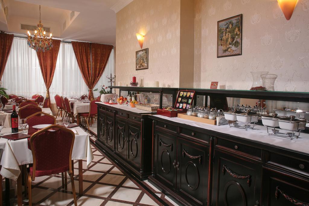 Hotel Novera Temešvár Exteriér fotografie