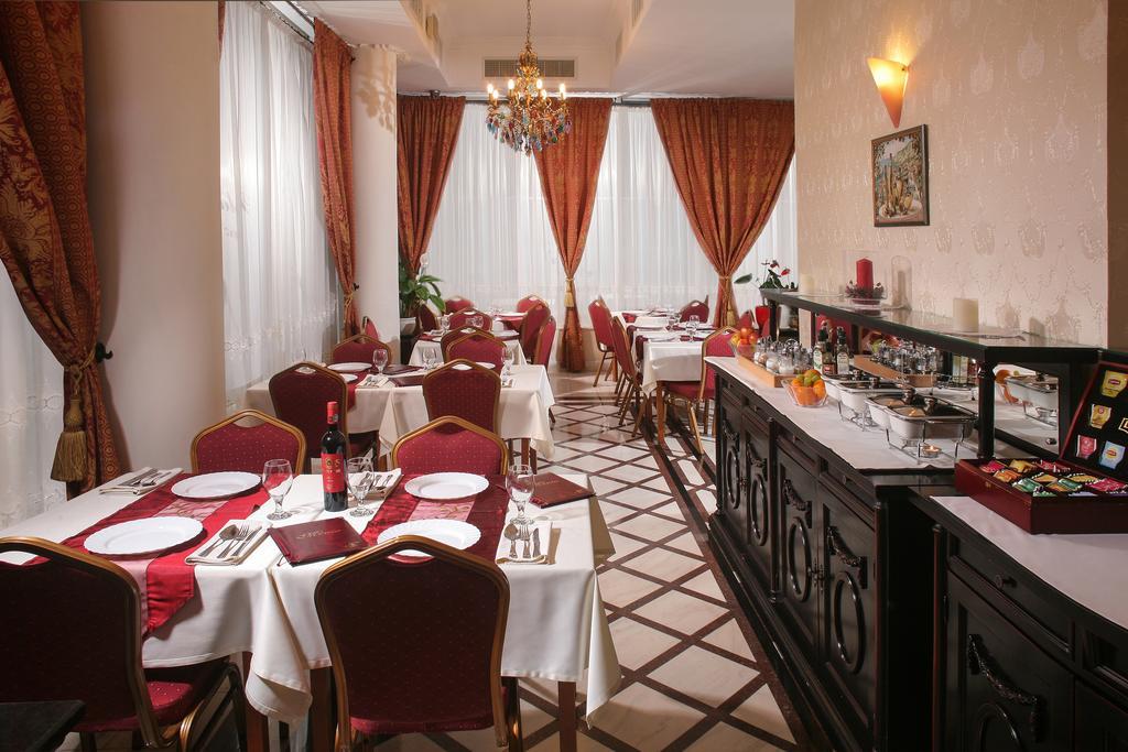 Hotel Novera Temešvár Exteriér fotografie